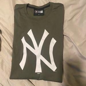 NY oversized graphic tee